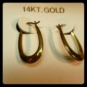 Yellow gold earrings